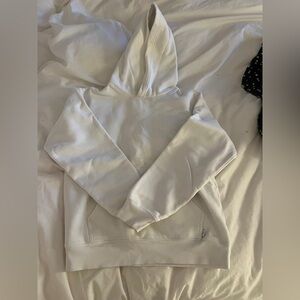 ARITZIA WHITE HOODIE SIZE XS